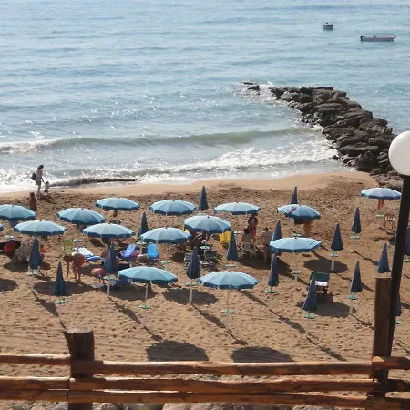 Casa Al Mare Al Santa Cristina 公寓